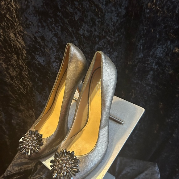 Coach - beautiful, classy and elegant heels - Picture 10 of 16